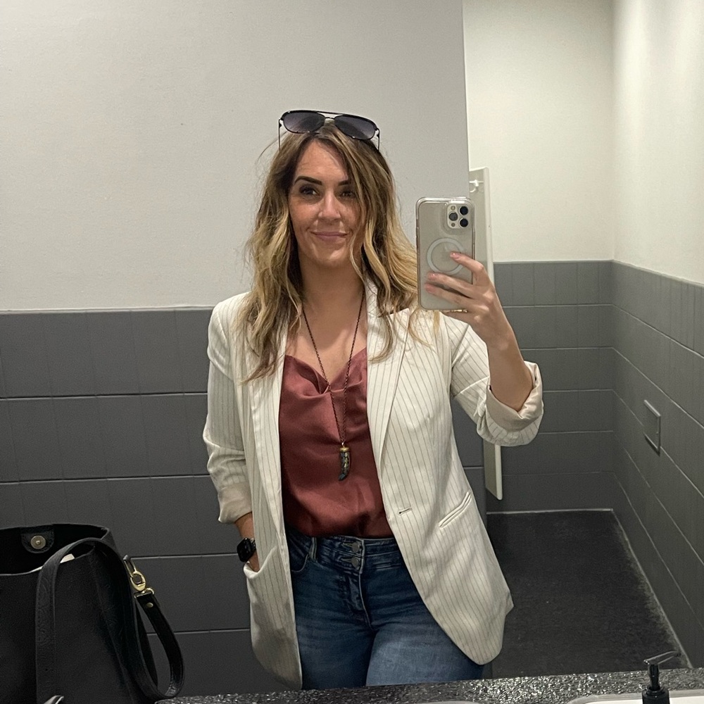 Meet your Posher, Caitlin